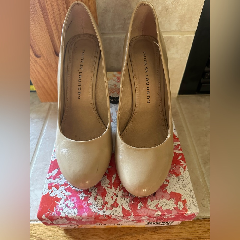Chinese Laundry Fast Love Smooth Nude Heels